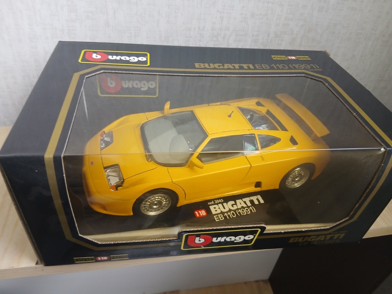Burago Bugatti EB 110 (1991) - Schaalmodel Auto 1:18, Ophalen of Verzenden