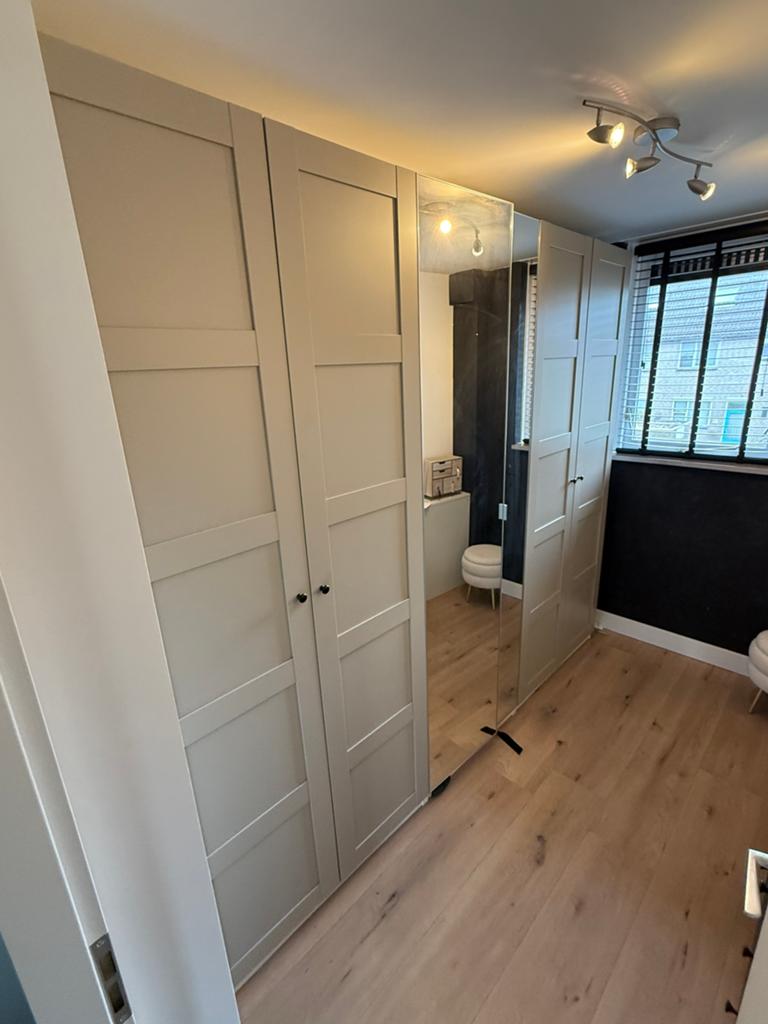 Ikea pax Kledingkast met spiegeldeur en lades, Huis en Inrichting, 200 cm of meer, Ophalen of Verzenden, Zo goed als nieuw, 200 cm of meer