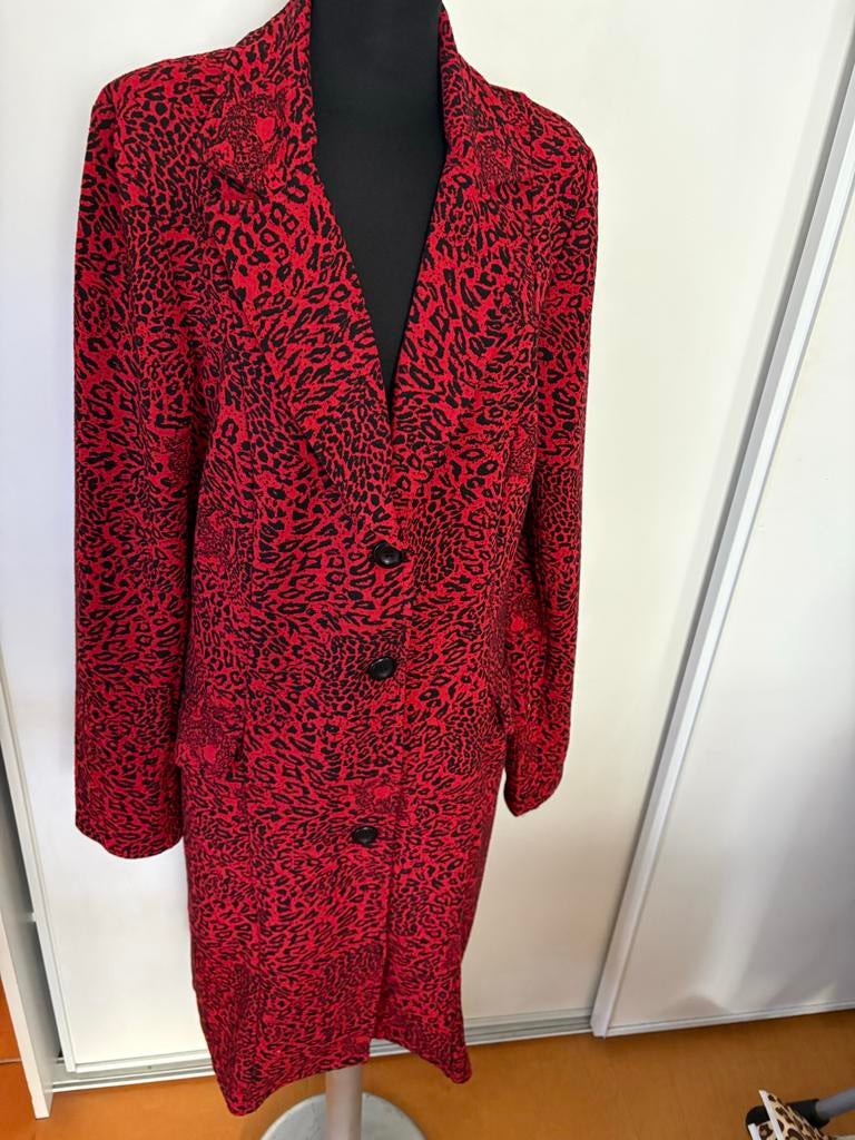 Angelle Milan Dames Jas Rood Zwart Panterprint Maat XXL, Ophalen of Verzenden, Zo goed als nieuw, Maat 46/48 (XL) of groter, Rood