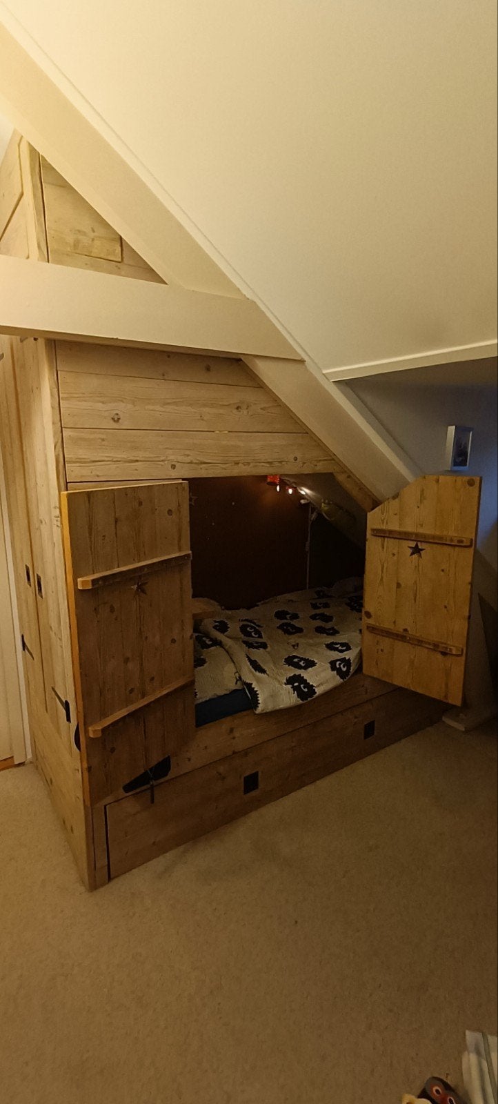 Steigerhouten bedsteebed + logeerbed en kast, Ophalen, 85 tot 100 cm, Gebruikt, Lattenbodem