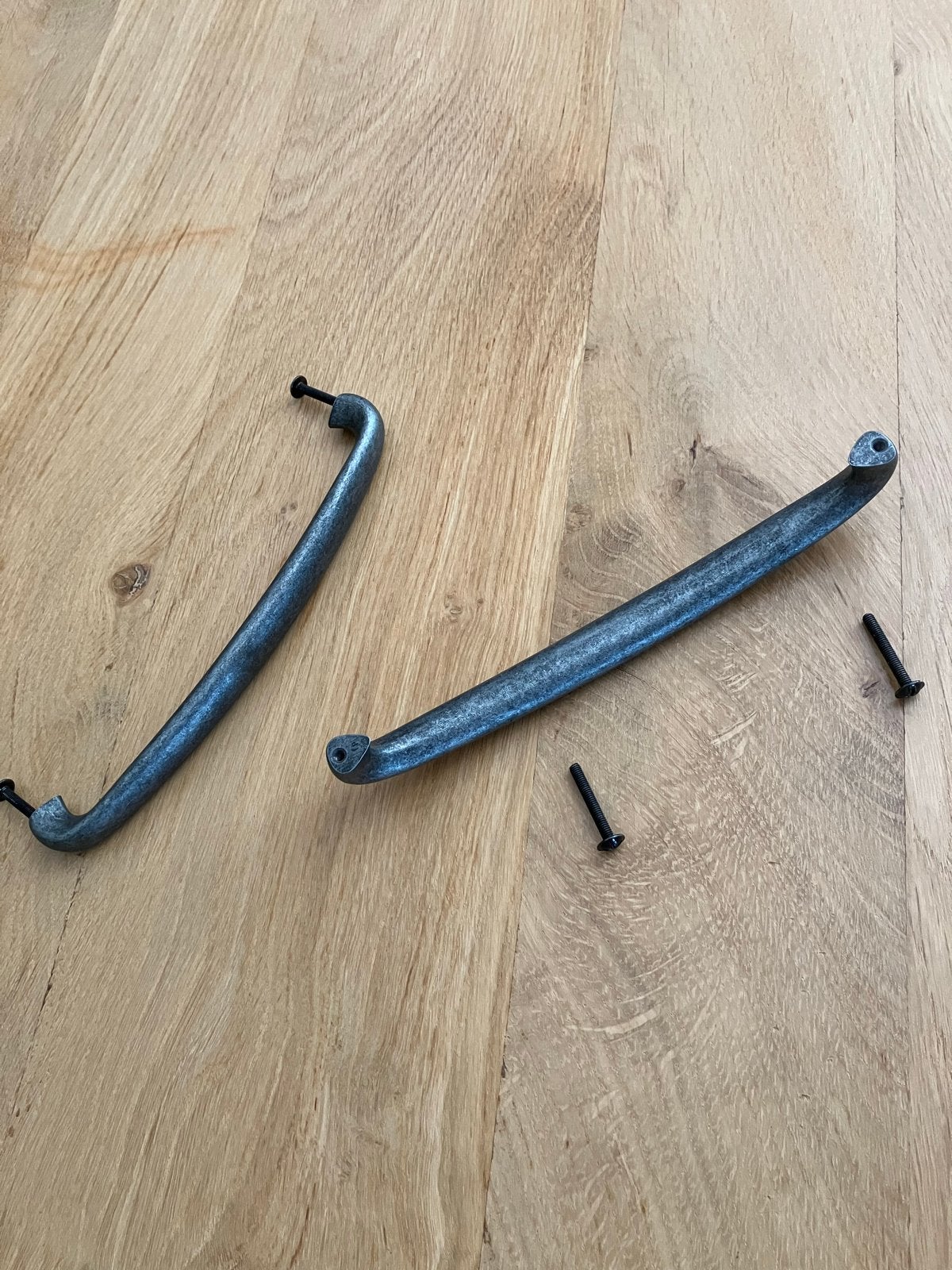Handgrepen voor (keuken) kastjes en lades, Huis en Inrichting, Ophalen of Verzenden, Zo goed als nieuw, Metaal, Grijs