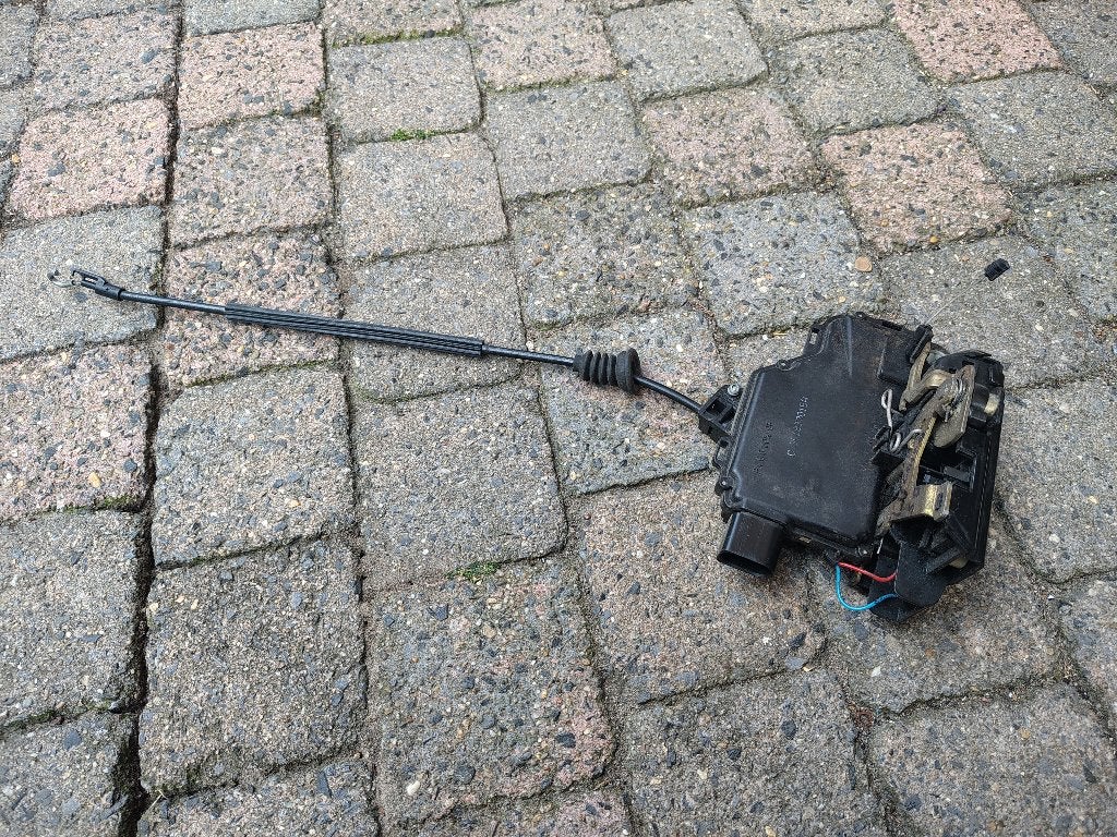 Deur slot /LV Volkswagen Golf 4 (5-deurs) 1998, Auto-onderdelen, Verzenden, Gebruikt, Mini