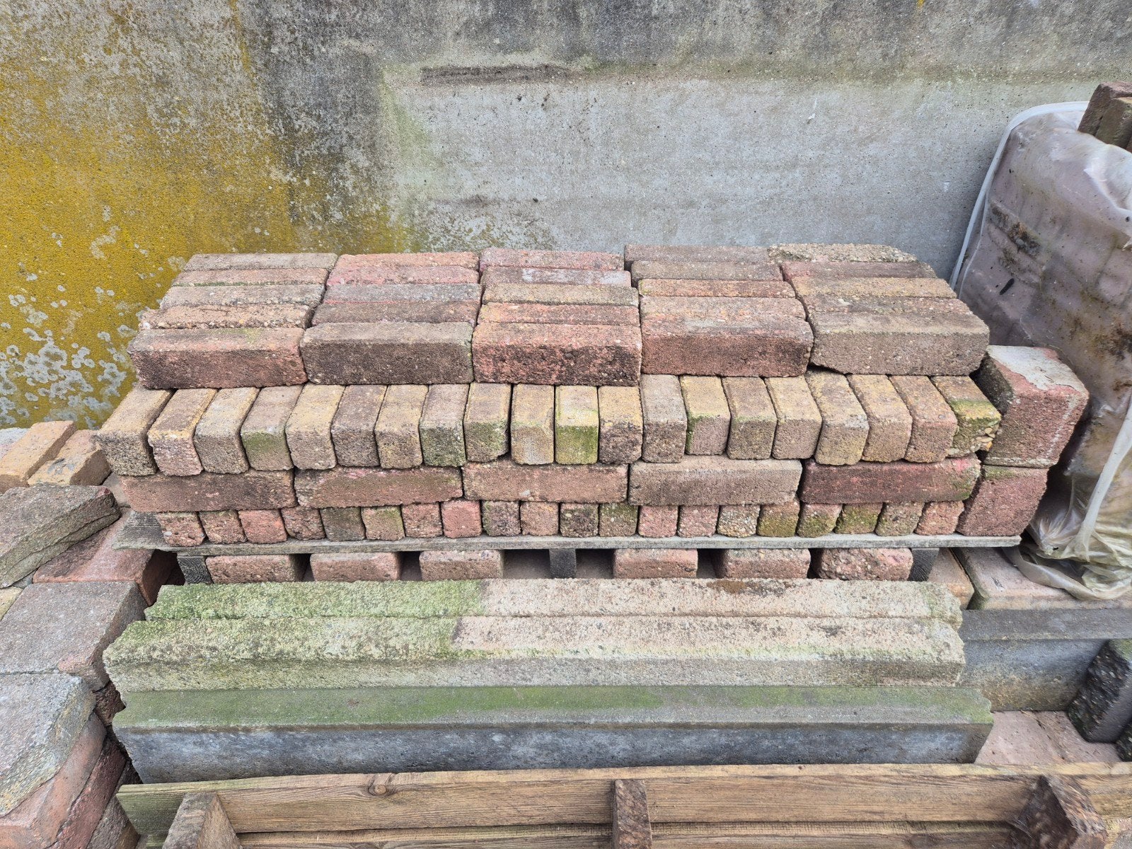 Gebruikte bakstenen voor tuin of bestrating, Doe-het-zelf en Verbouw, Metselstenen, Ophalen, Gebruikt, Bakstenen