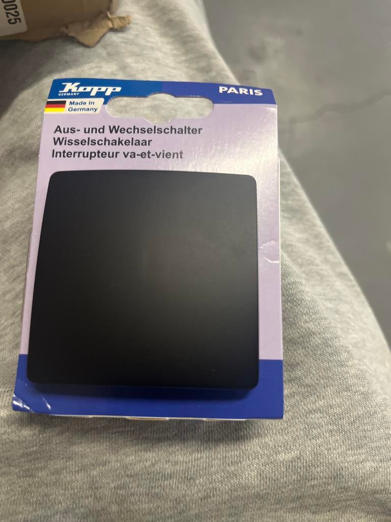 5x Kopp PARIS Wisselschakelaar Zwart - Nieuw in verpakking, Nieuw, Ophalen of Verzenden, Schakelaar, Nvt