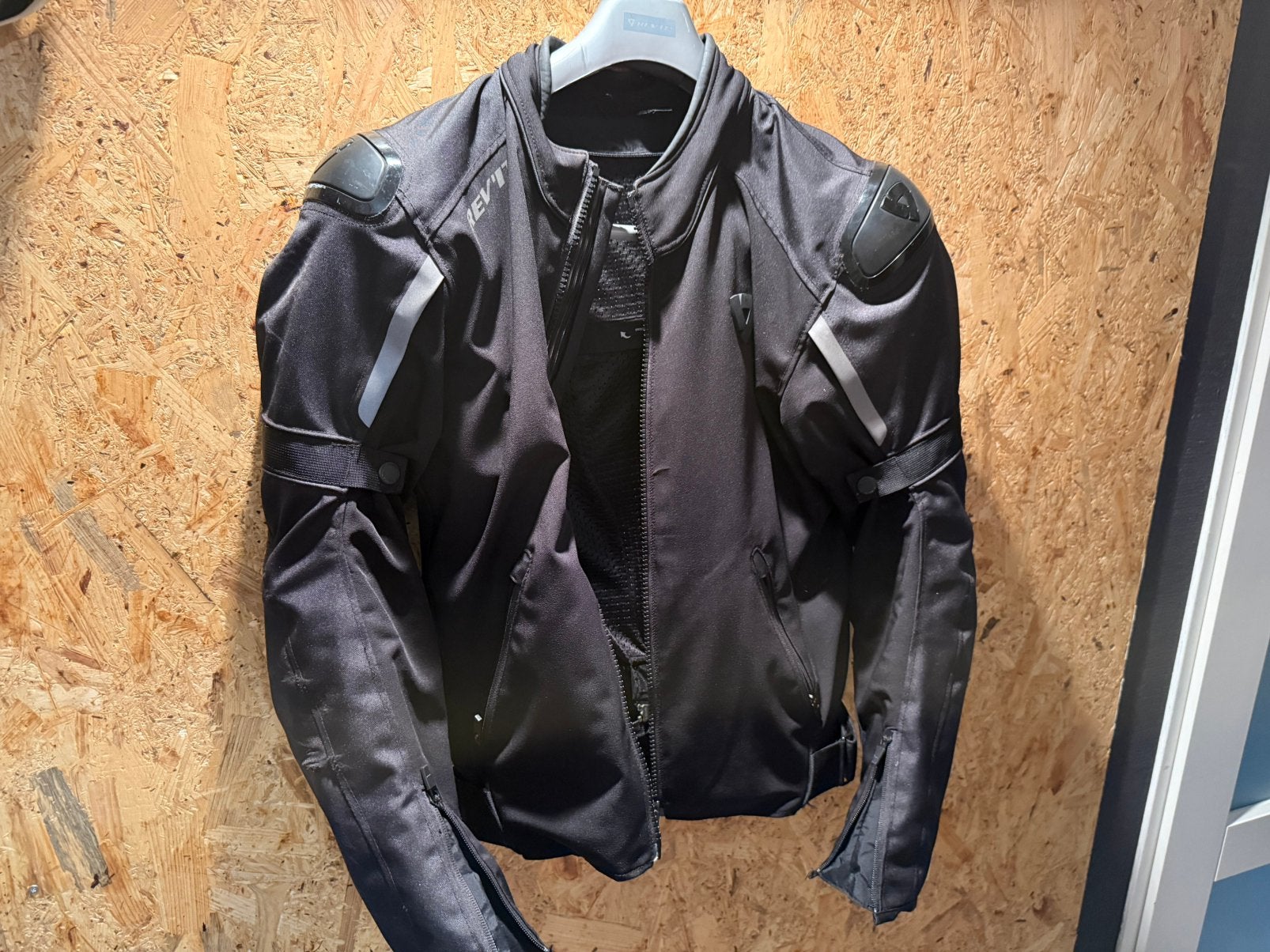 Motorjas Revit maat M (licht beschadigd), Ophalen, Tweedehands, Heren, Jas | textiel