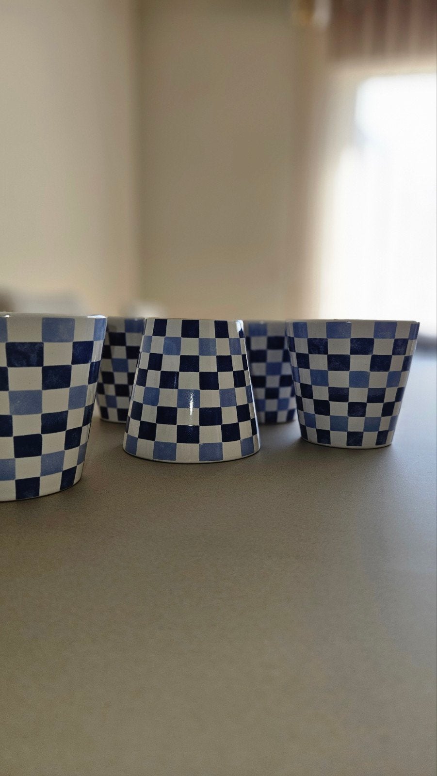 Blokker mokken blauw ruitje - 5 stuks, Ophalen, Overige merken, Keramiek, Mok