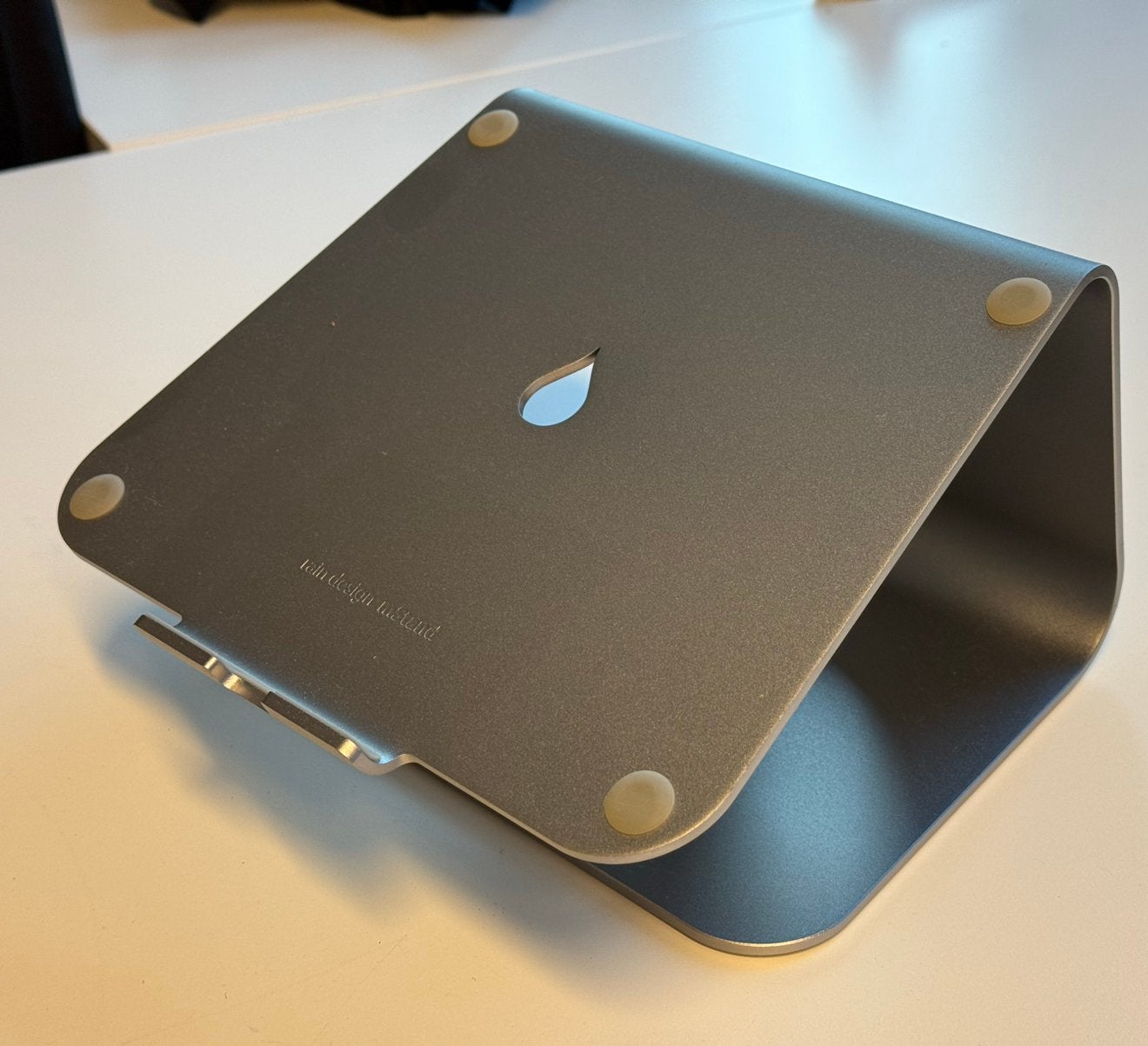 RainDesign mStand MacBook standaard Grijs, Computers en Software, Ophalen of Verzenden, Zo goed als nieuw