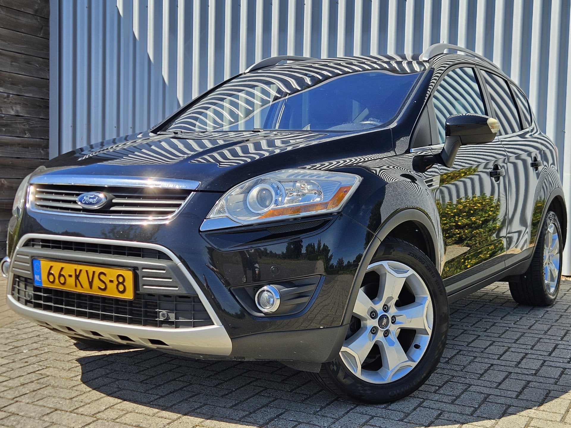 Ford Kuga 2.5 20V Titanium /Automaat/Stoelverwarming/Pano!, Auto's, Automaat, Gebruikt, 1553 kg, Automatische klimaatregeling