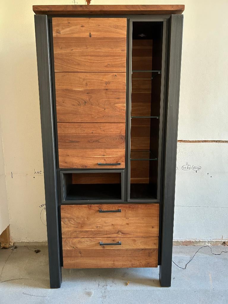INHOUSE Charly bergkast, Huis en Inrichting, Kasten | Wandmeubels, Zo goed als nieuw, 150 tot 200 cm, Minder dan 150 cm, 25 tot 50 cm