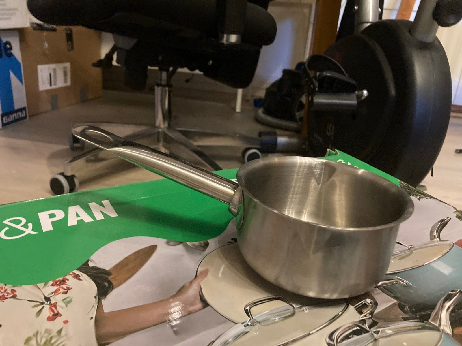 Roestvrijstalen steelpan met handvat, Huis en Inrichting, Gebruikt, Met handvatten, Ophalen of Verzenden, Rvs