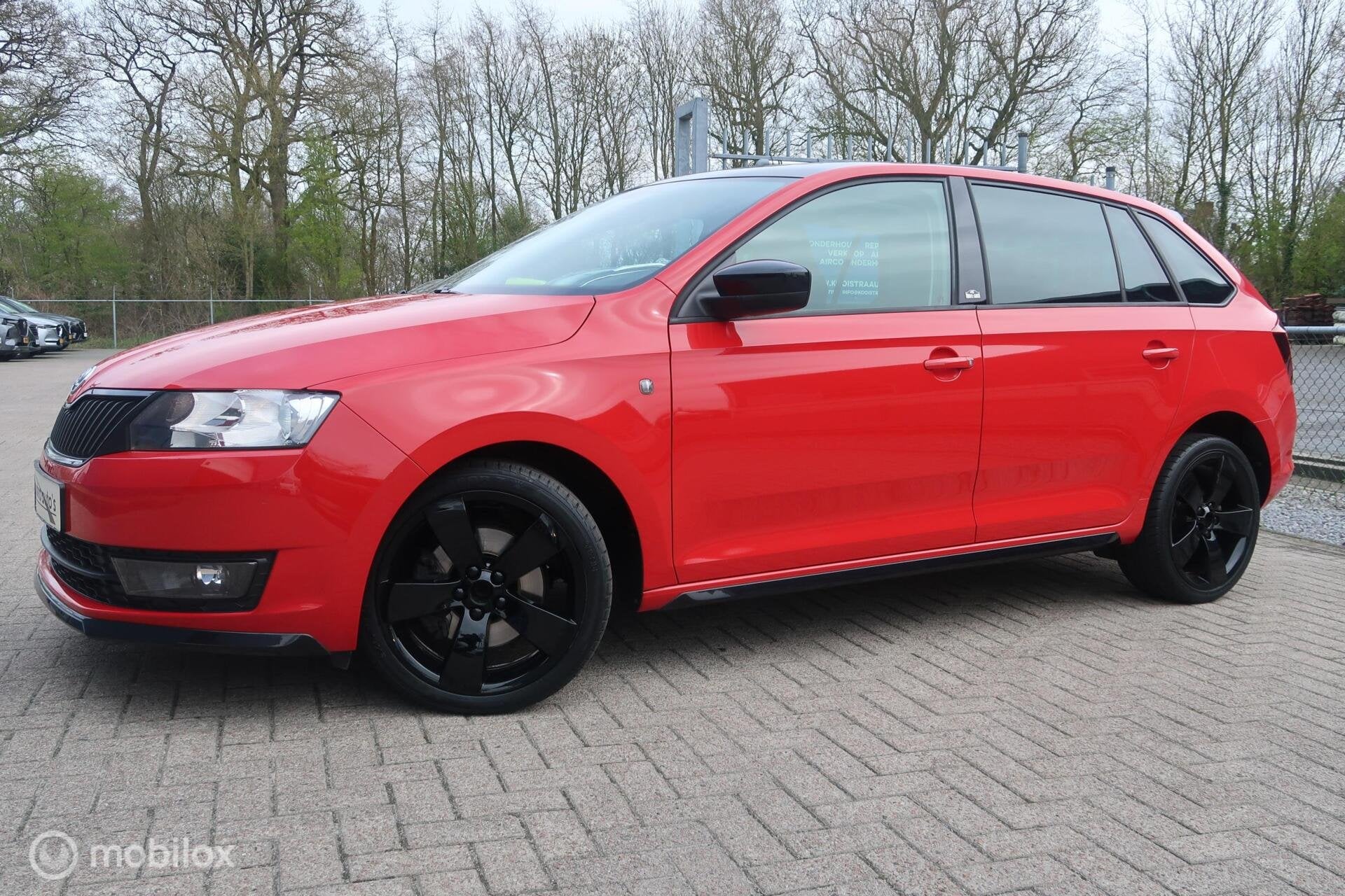 Skoda Rapid 1.4 TSI Monte Carlo AUTOMAAT, PANODAK, XENON, Stof, Gebruikt, 4 cilinders, 122 pk