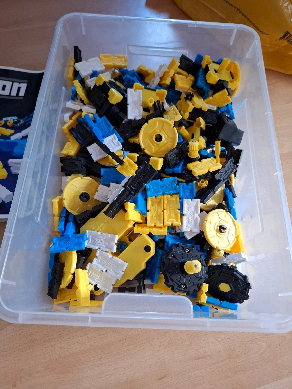 Grote doos met diverse bouwblokken (K'nex-achtig)zonder bak, Ophalen, Gebruikt, Overige merken