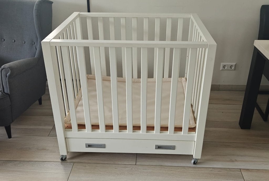 Box op wielen. Met lade. Inclusief gratis boxkleed., Kinderen en Baby's, Ophalen, Gebruikt, Rechthoekig, In hoogte verstelbaar