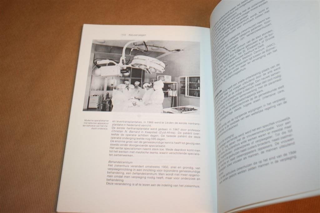 Geschiedenis van de ziekenverpleging, Ophalen of Verzenden, Gelezen