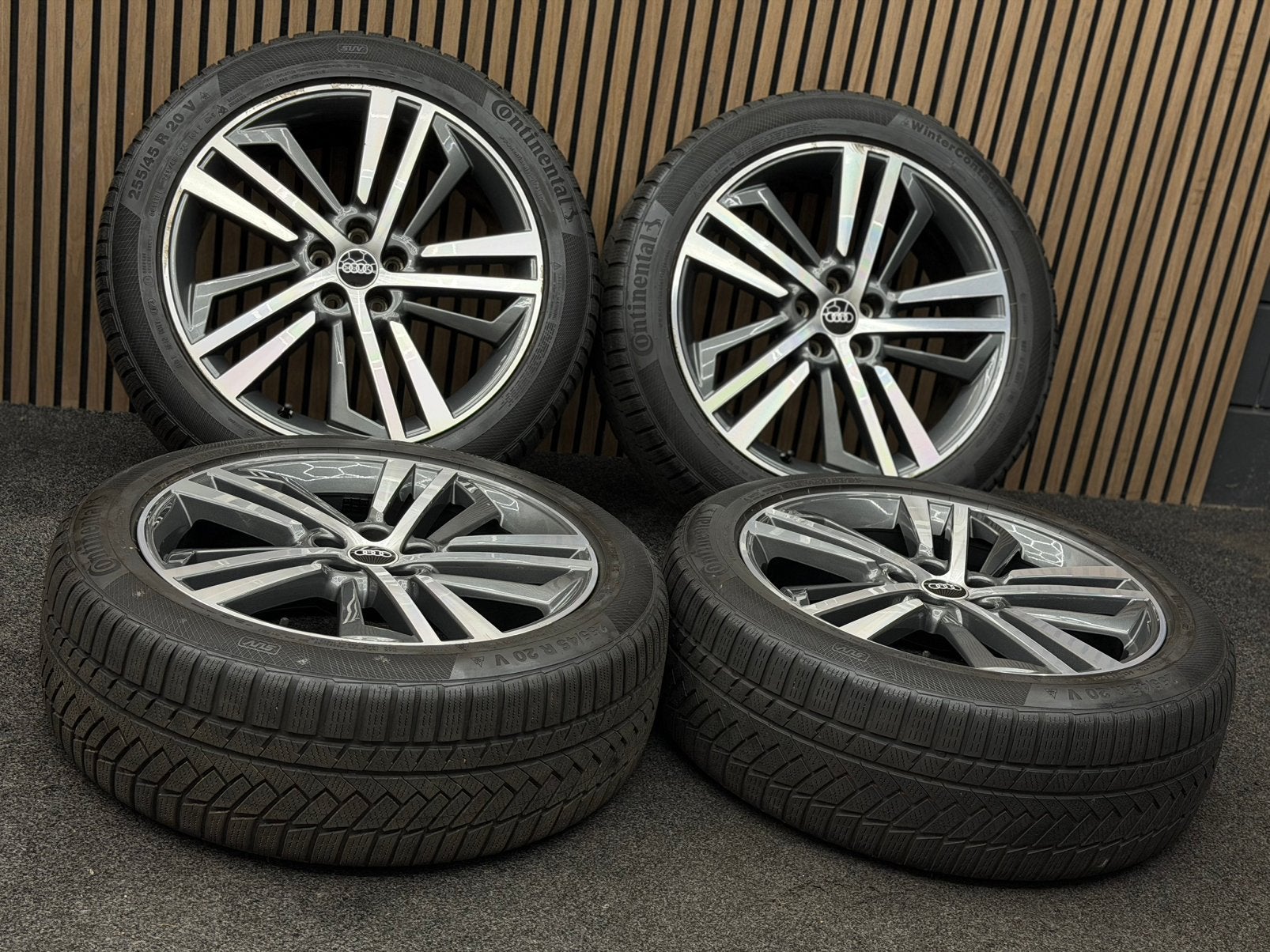 Originele 20 inch Audi Q5 SQ5 5x112 ET39 Continental AO, Ophalen, 255 mm, ., Banden en Velgen