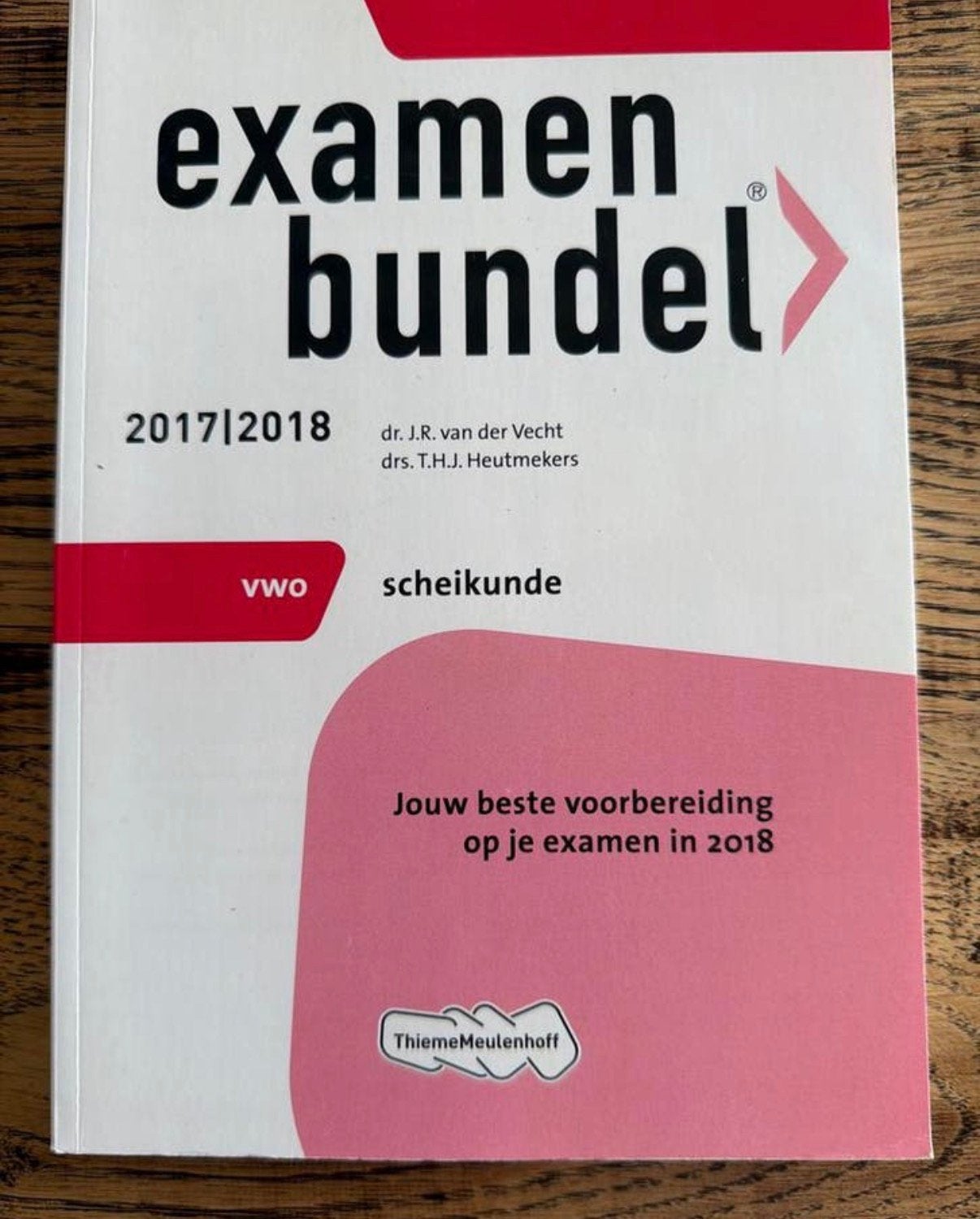 Examenbundel Scheikunde VWO 2017/2018, Ophalen of Verzenden, Zo goed als nieuw, VWO, Scheikunde