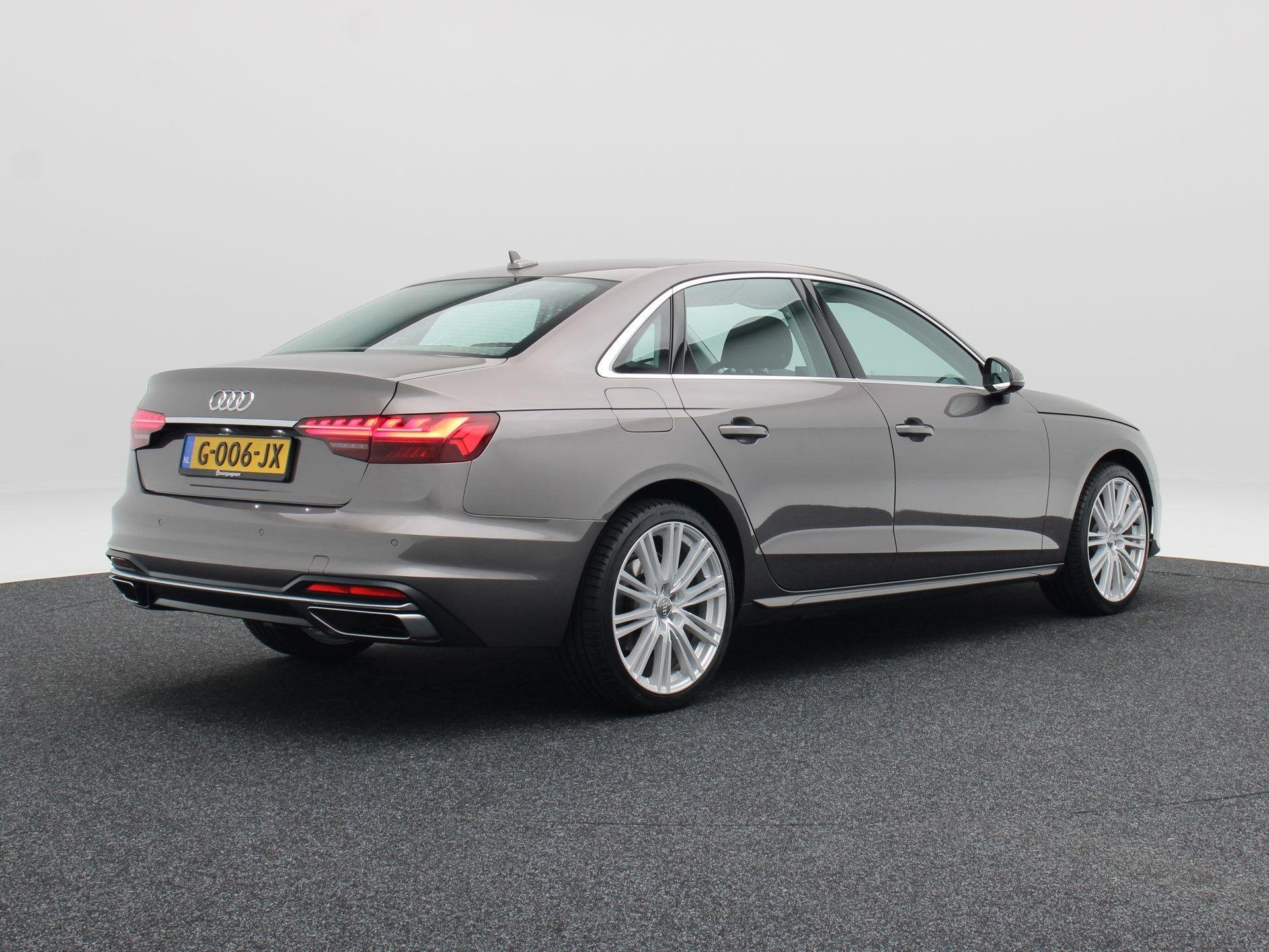 Audi A4 Limousine 35 TFSi 150 Pk Automaat Launch edition Bus, Auto's, Dealer onderhouden, Stof, Gebruikt, 4 cilinders