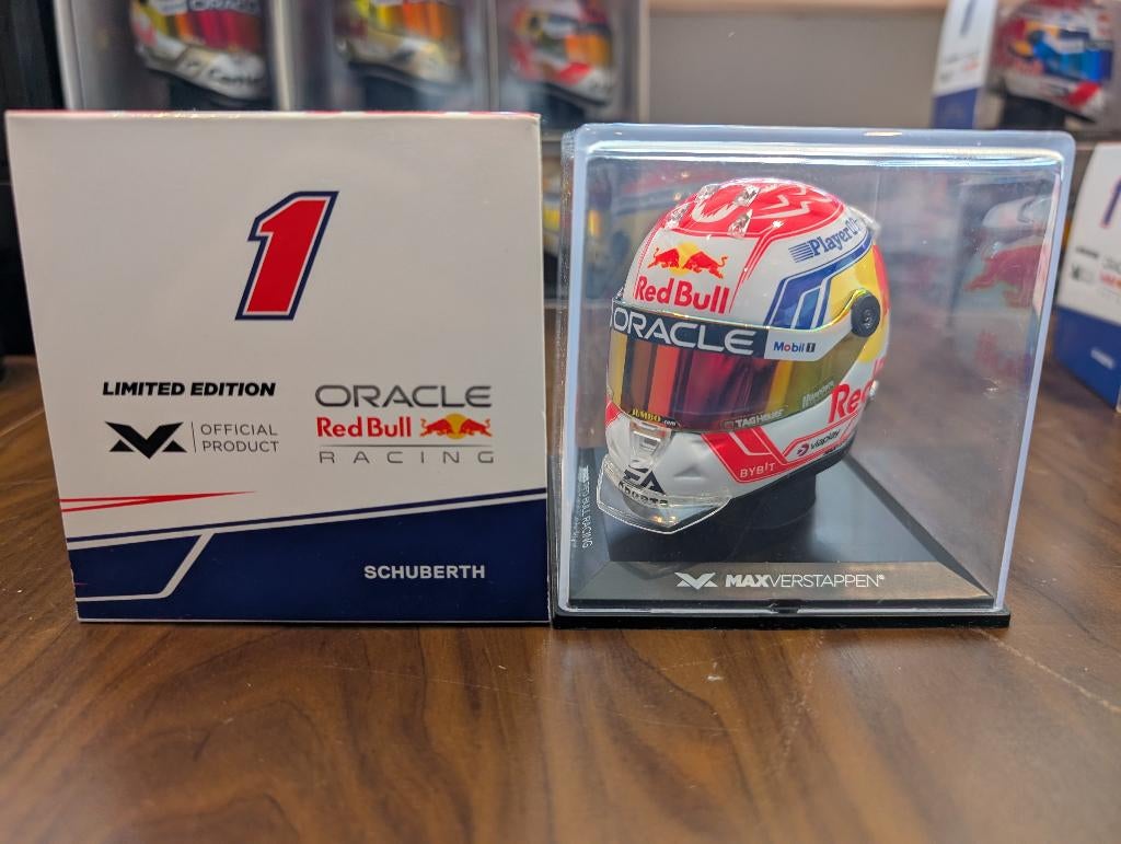 Max Verstappen helm seizoen 2023 1:4, Ophalen of Verzenden, Zo goed als nieuw, Formule 1