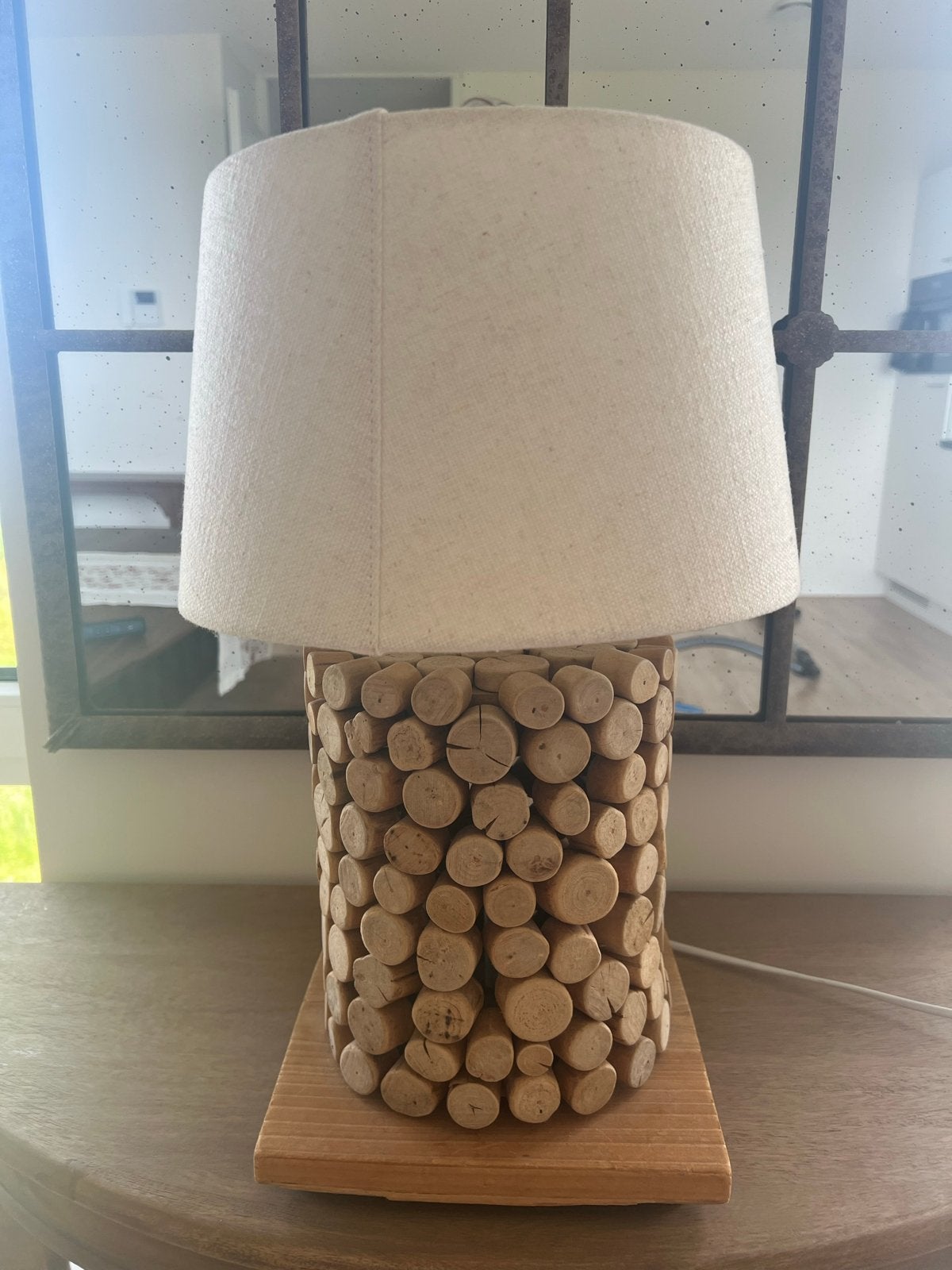 Unieke houten tafellamp met natuurlijke uitstraling, Huis en Inrichting, Met stekker, Landelijk, Hout, Ophalen