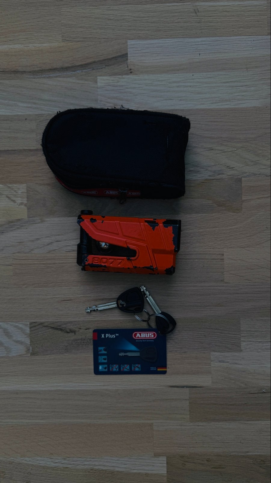 ABUS Granit Detecto XPlus 8077 motorslot met alarm, Motoren, Ophalen of Verzenden, Gebruikt