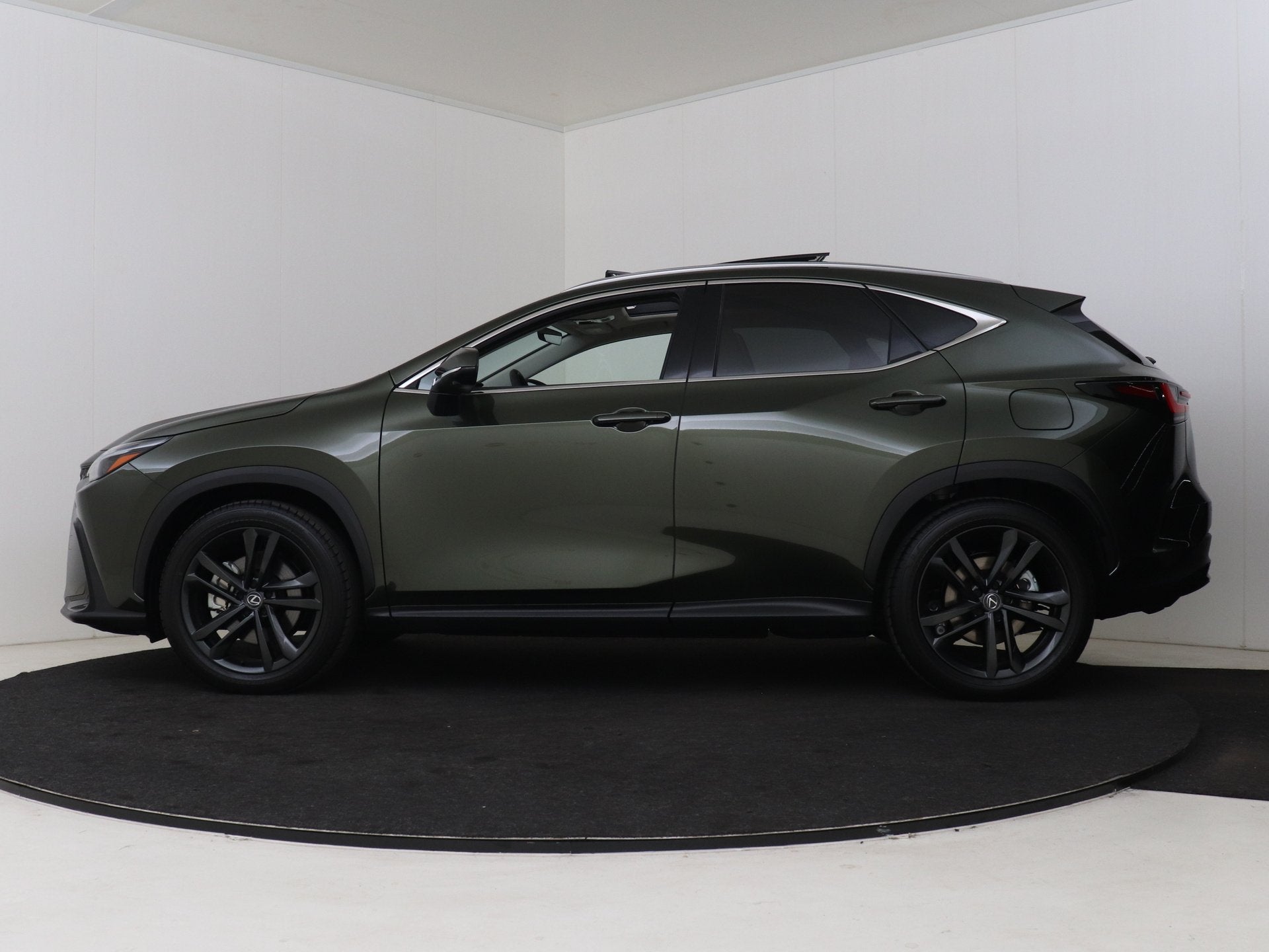 Lexus NX 450h+ AWD Executive Line | Panoramadak | 360 Camera, Auto's, Lexus, Automaat, 4 cilinders, Leder, Bedrijf