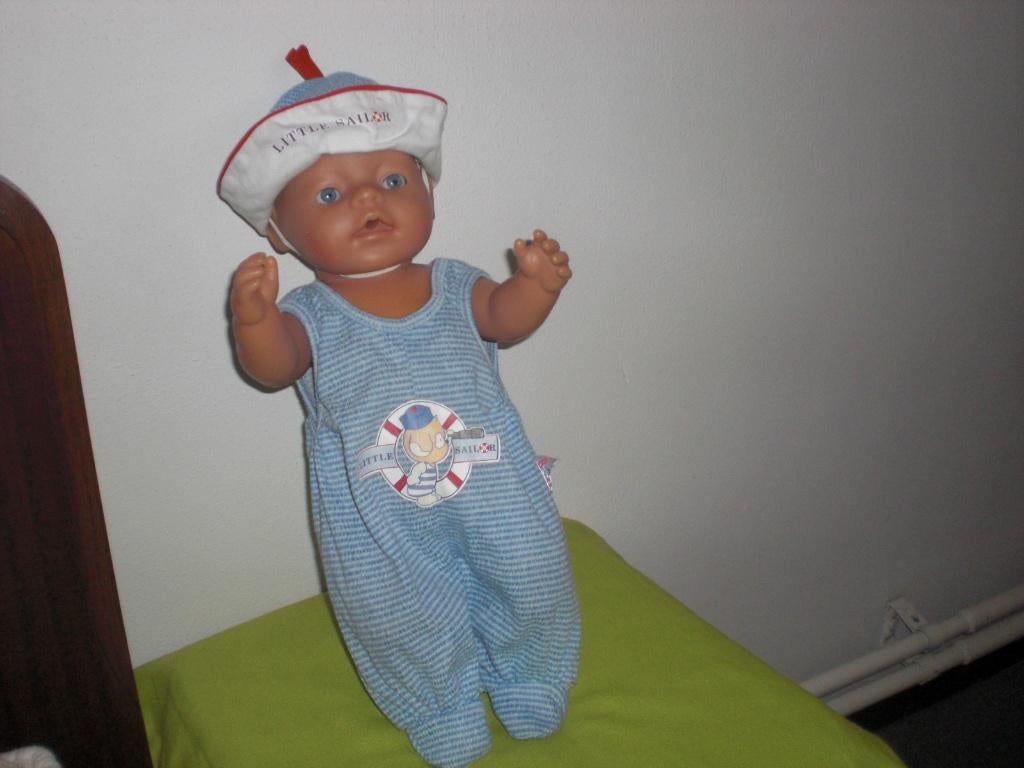 baby born kleertjes €5 per foto, Kinderen en Baby's, Speelgoed | Poppen, Ophalen of Verzenden, Zo goed als nieuw, Babypop