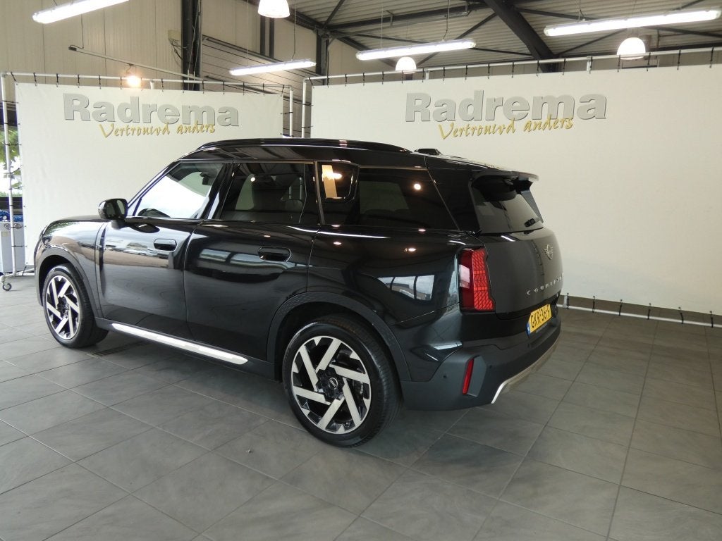 Mini Countryman 1.5C 170 PK Favoured XL Volle Country Man !, Auto's, Automaat, Dealer onderhouden, Gebruikt, Euro 6