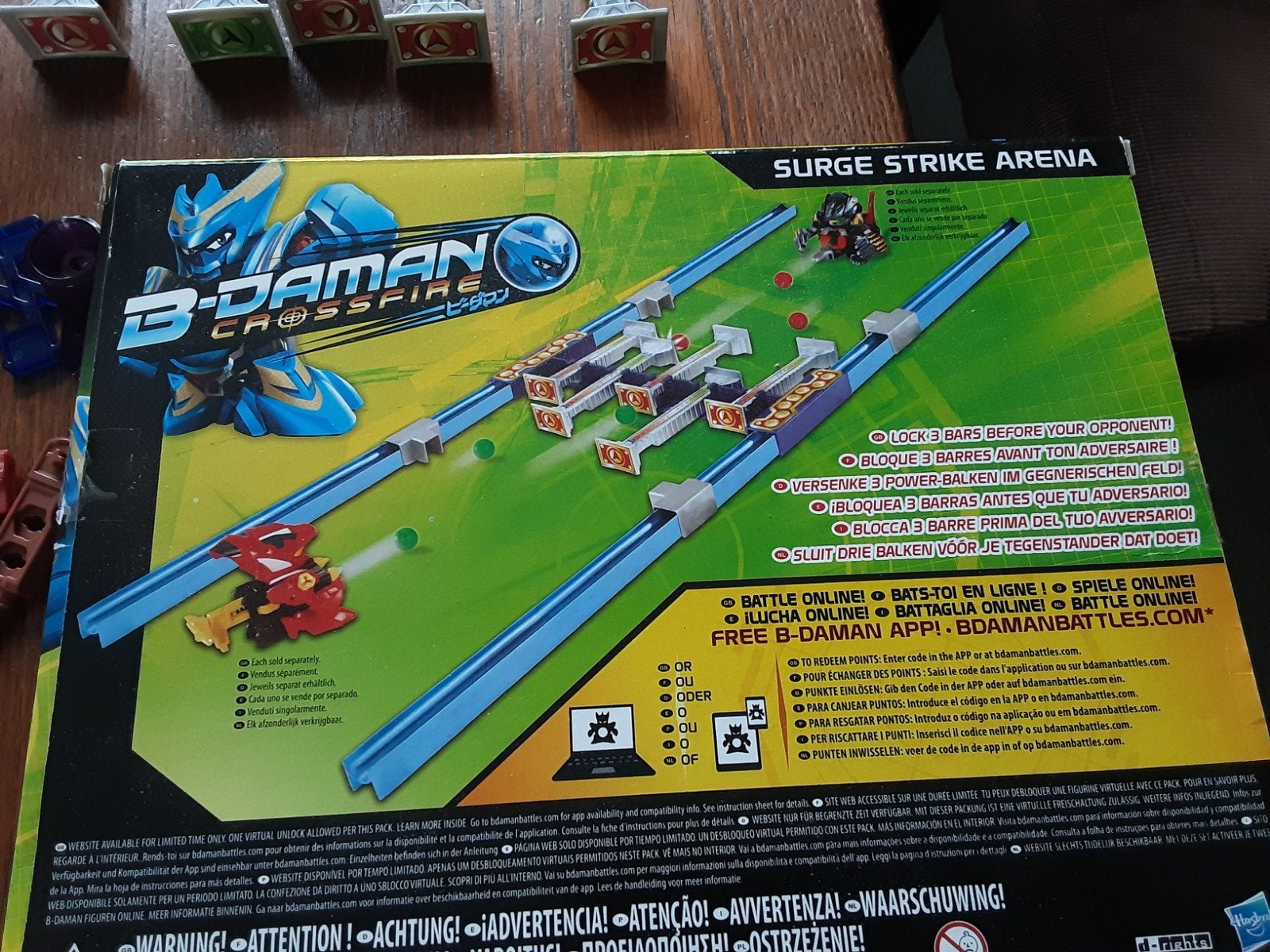 B-Daman Crossfire Surge Strike Arena Speelset, Ophalen