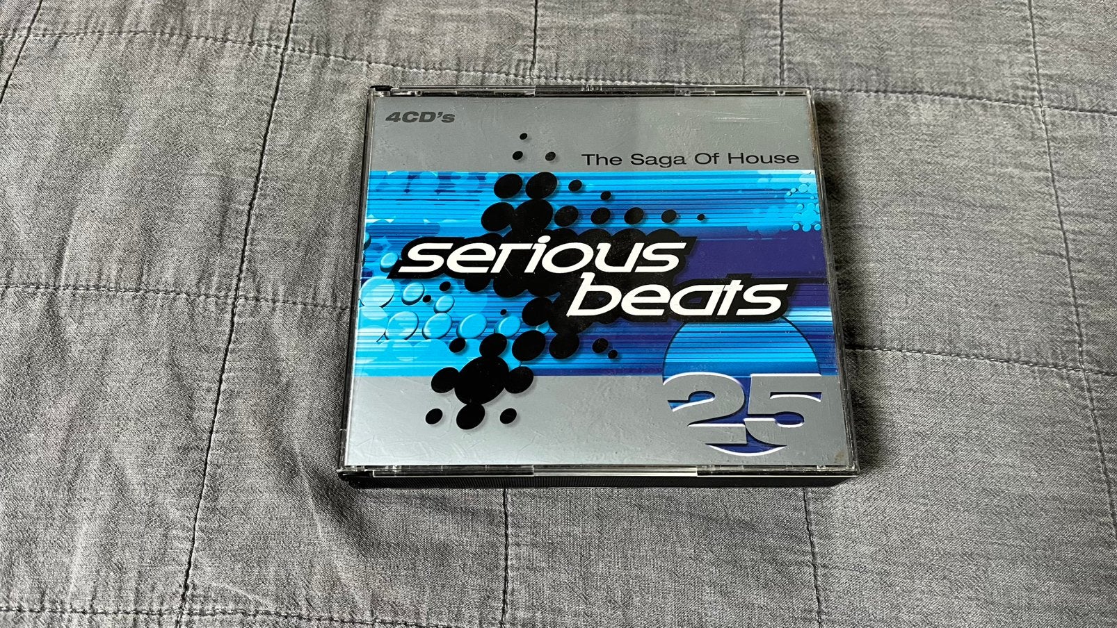 Serious Beats 25: The Saga of House (4-CD Boxset, 1999), Cd's en Dvd's, Cd's | Dance en House, Ophalen of Verzenden