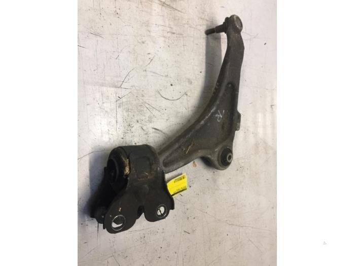 Draagarm rechts-voor van een Volvo V60, Gebruikt, -, -, Ophalen of Verzenden