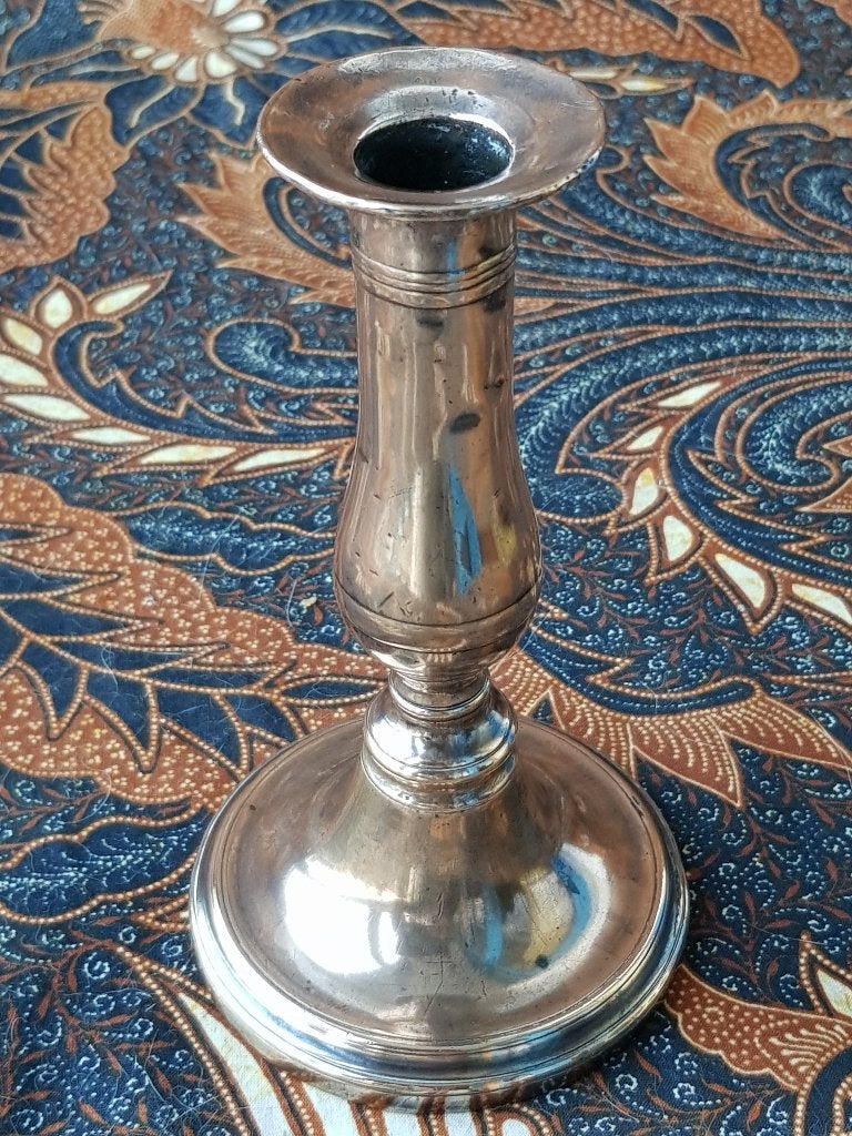 Mooie antieke koperen kandelaar uit Engeland 15,4 cm. 1850., Antiek en Kunst, Ophalen of Verzenden, Koper of Brons