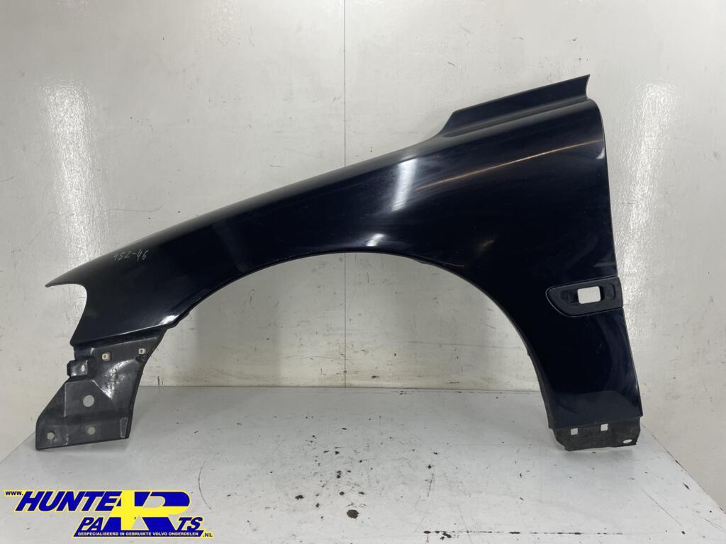 Voorscherm L zwart 452-46 Volvo V70 II ('00-'08), Gebruikt, Ophalen of Verzenden, Volvo