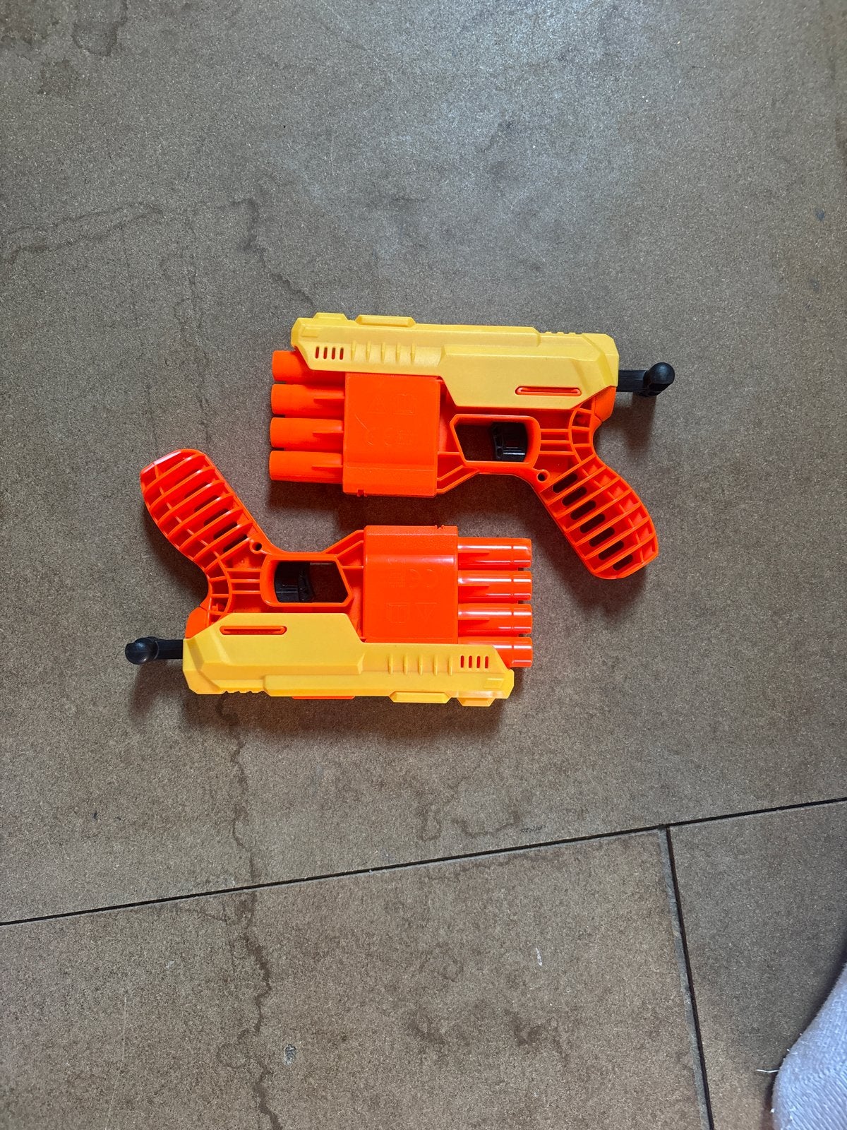 Nerf Elite 2.0 Volt Blasters (2 stuks), Ophalen of Verzenden, Zo goed als nieuw, Jongen of Meisje