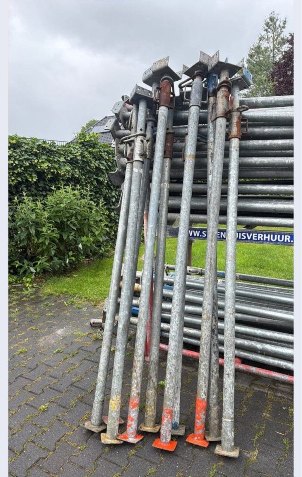 Schroefstempels - 10 stuks in goede staat, Ophalen, Gebruikt, Overige typen, 2 tot 5 meter