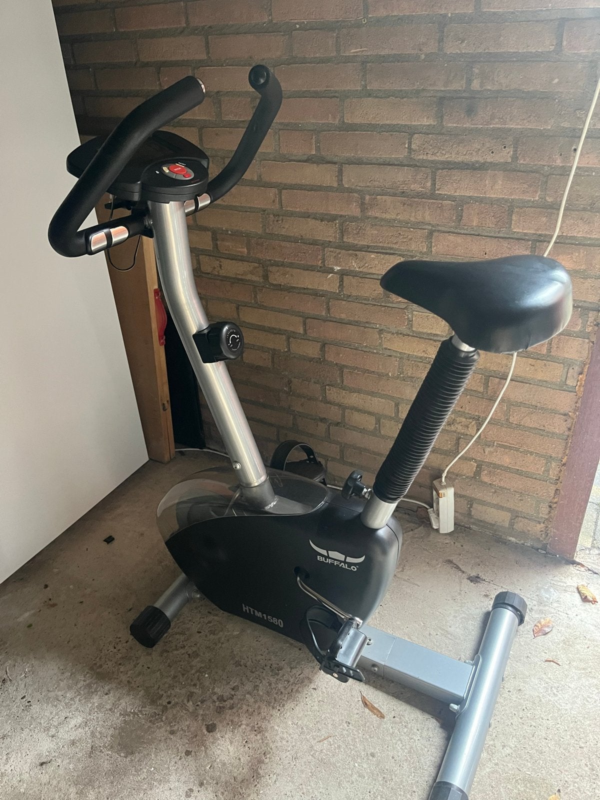 Buffalo Hometrainer HTM1580 - Zo goed als nieuw, Ophalen, Zo goed als nieuw, Metaal, Benen