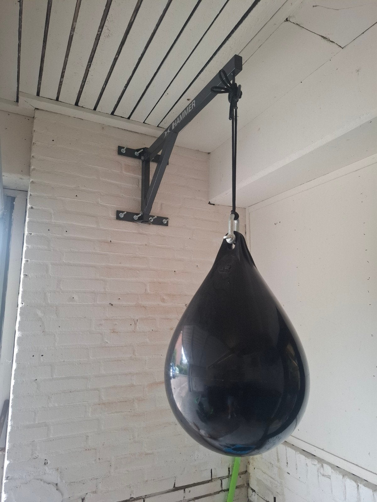 Boksbalsysteem met muurbeugel en watergevulde boksbal, Sport en Fitness, Ophalen, Zo goed als nieuw, Boksbal
