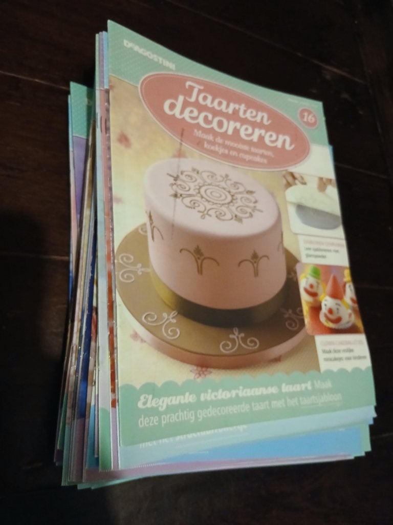 DeAgostini Taarten decoreren tijdschrift, Ophalen of Verzenden, Zo goed als nieuw, Taart, Gebak en Desserts