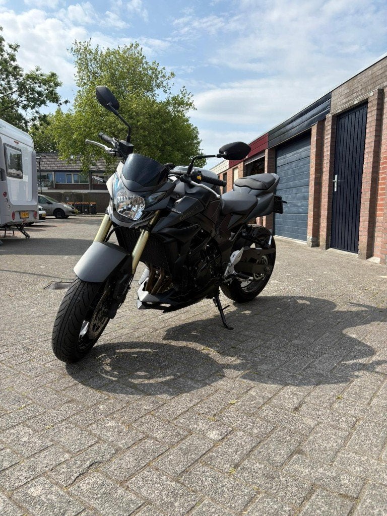 Mooie Suzuki GSR750 + reistassen, Occasion, 4 cilinders, Motorrijbewijs A, 749 cc