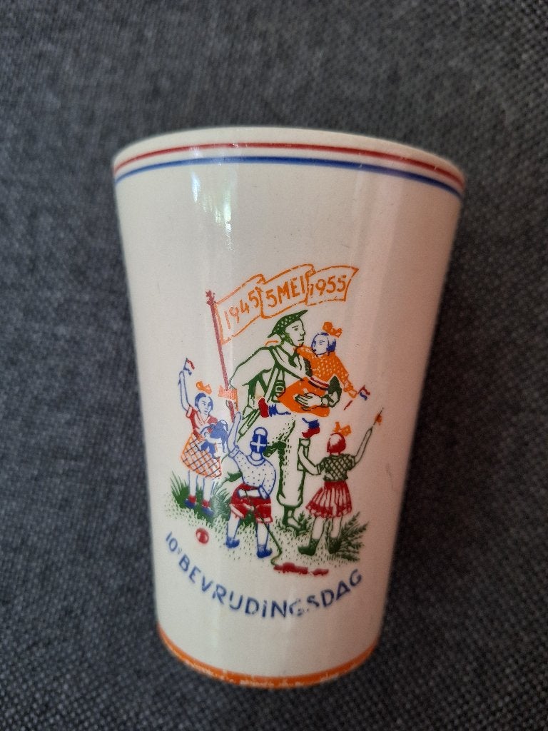 Beker 10 jaar bevrijding, Ophalen of Verzenden, Overige soorten, Nederland, Overige typen