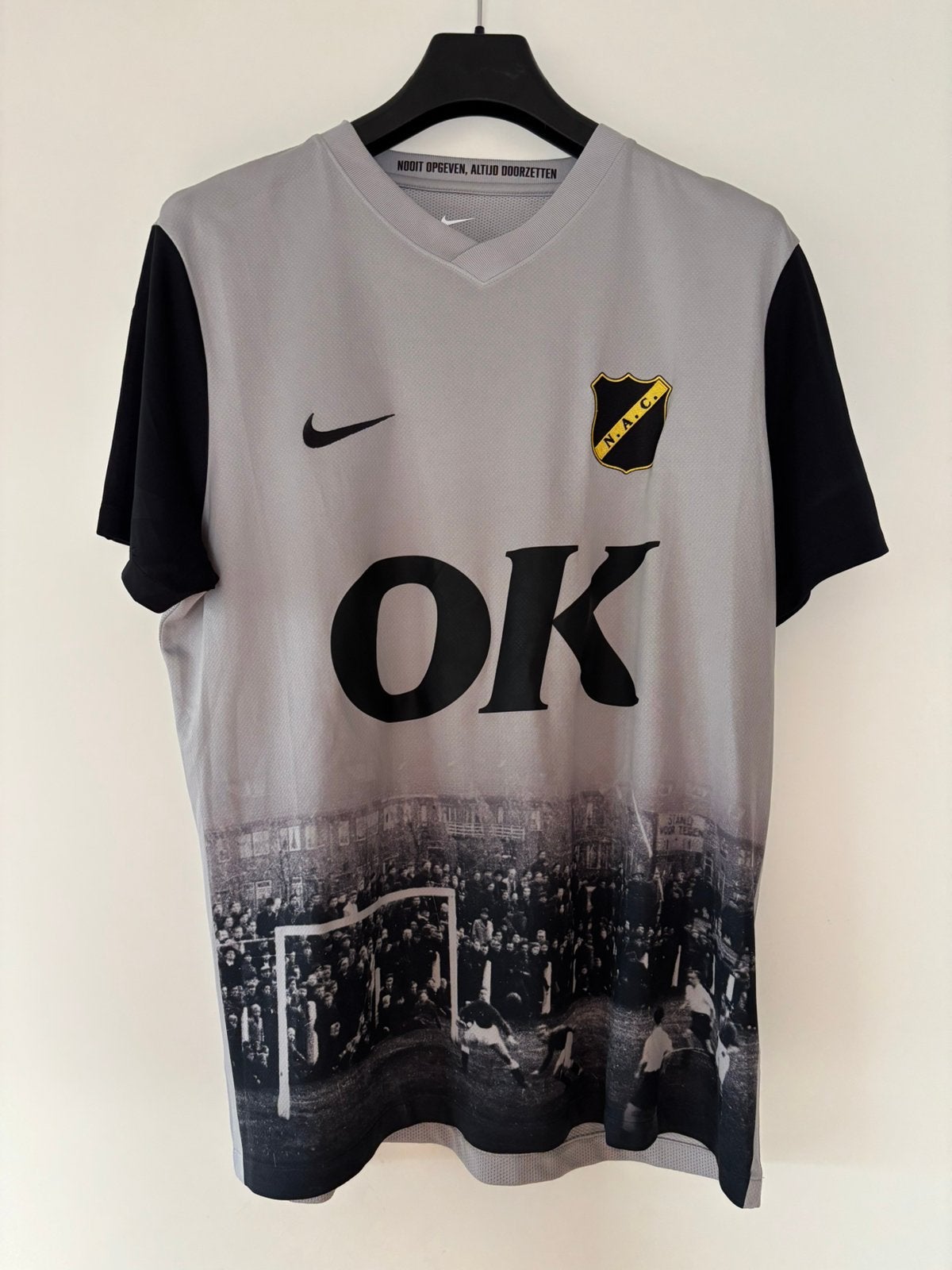 NAC Breda derde shirt 2024-2025 Poolse bevrijding, Ophalen of Verzenden, Zo goed als nieuw, Maat 56/58 (XL), Zwart
