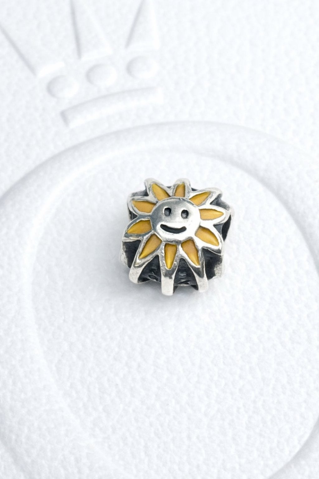 Pandora Sunshine zonnetje bedel met emaille RETIRED, Ophalen, Zo goed als nieuw, Zilver, Pandora
