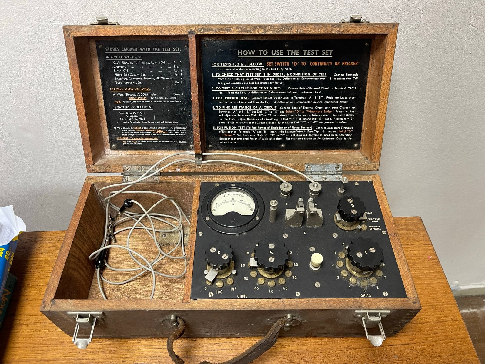 WOII Vintage Elektrische Testset in Houten Kist, Ophalen
