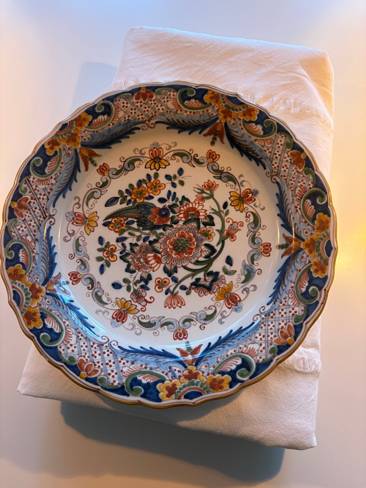 Antiek Makkummer Aardewerk Bord - Bloemmotief, Antiek en Kunst, Ophalen of Verzenden