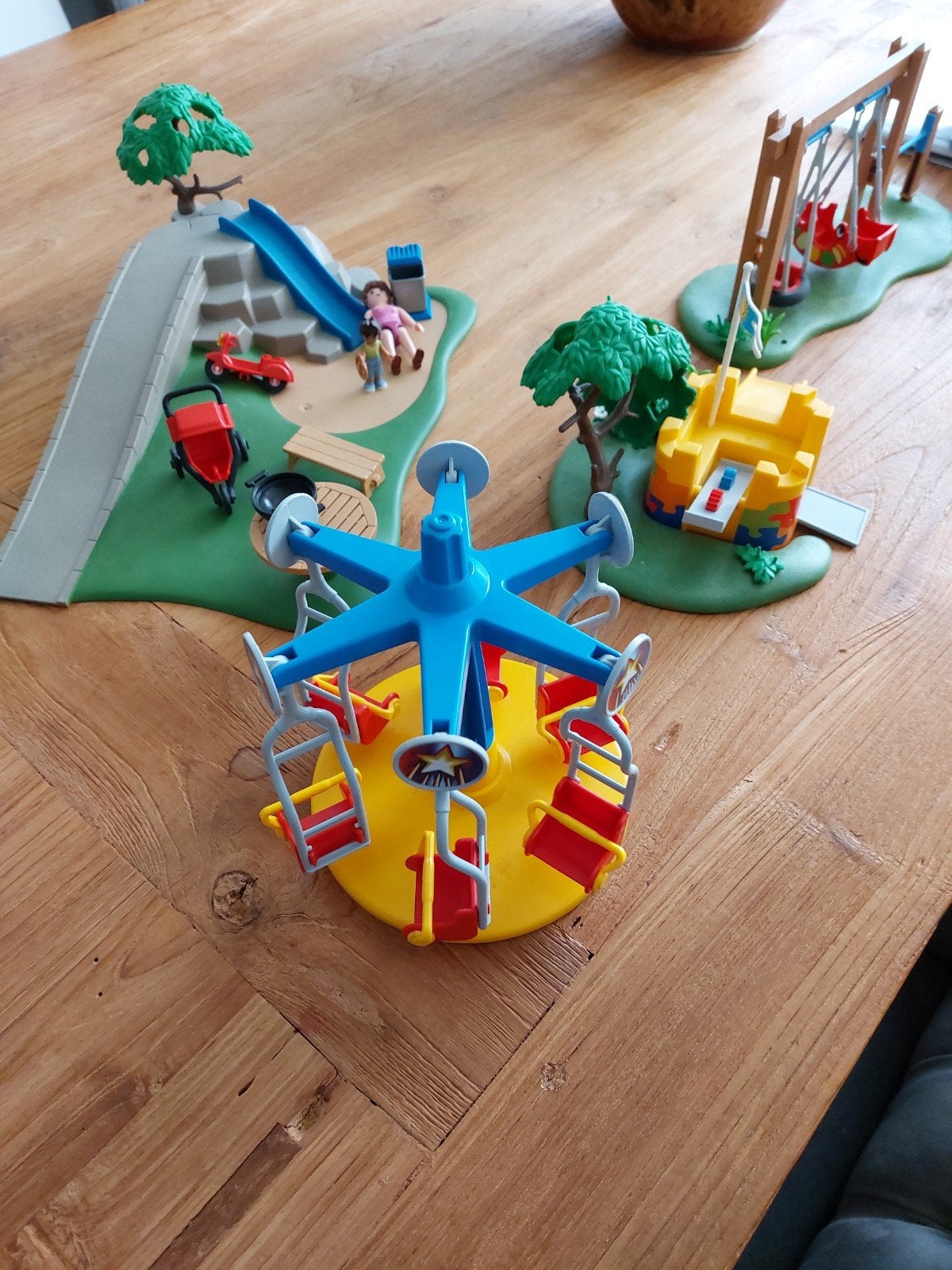 Playmobil speeltuin met draaimolen en schommels, Ophalen, Gebruikt, Complete set, Overige typen