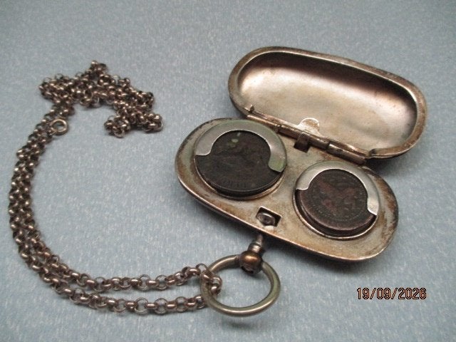 muntportemonnee 1 en 1,5 cent dispenser rond 1900, Ophalen of Verzenden