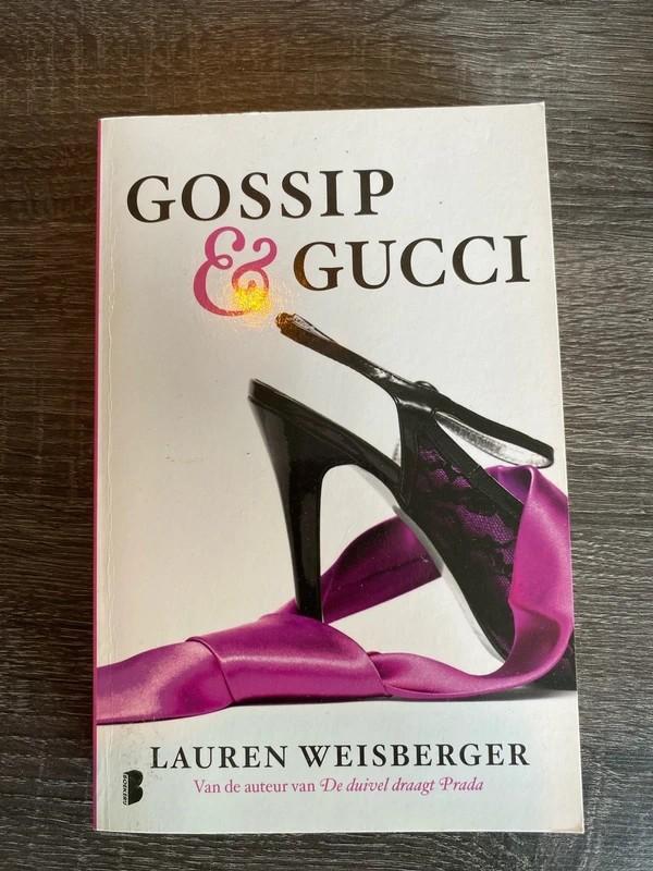 Gossip & Gucci - Lauren Weisberger (De duivel draagt Prada), Ophalen of Verzenden, Gelezen, Lauren Weisberger, Amerika