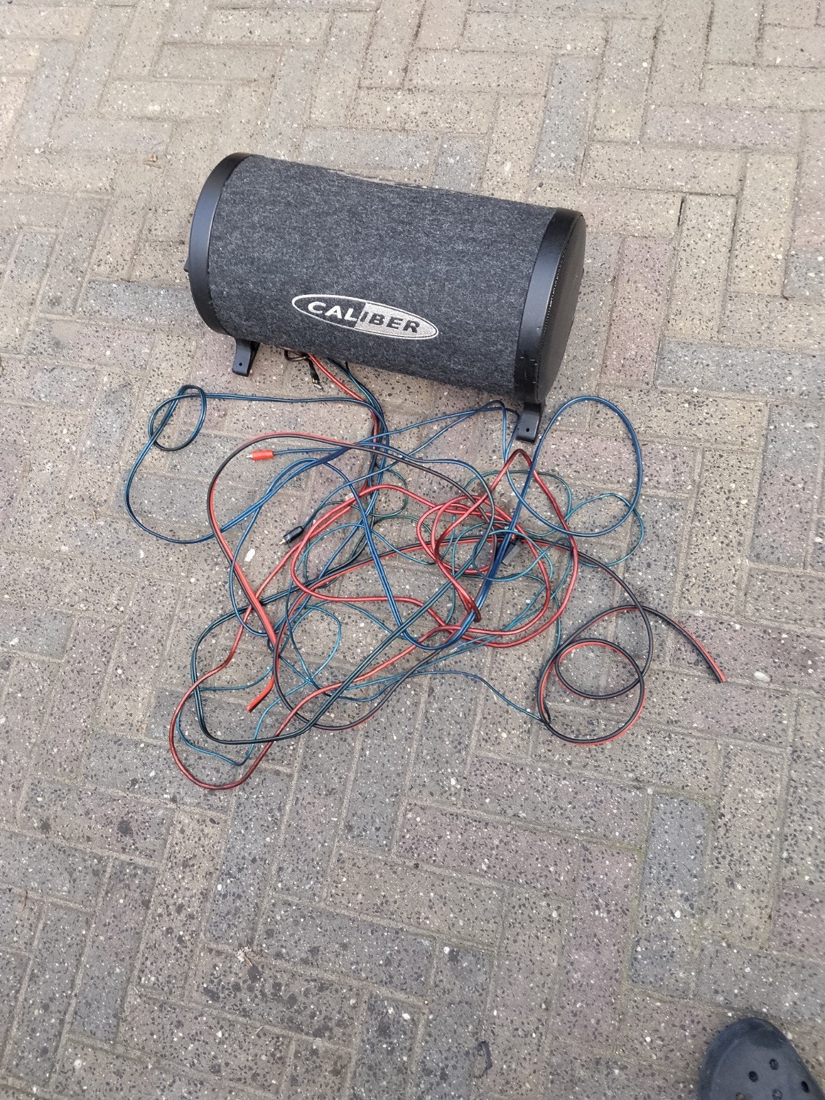 Caliber actieve subwoofer voor auto - Goede staat, Ophalen, Gebruikt