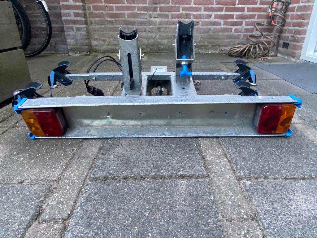 Twinny load, Ophalen, 2 fietsen, Gebruikt, Trekhaakdrager