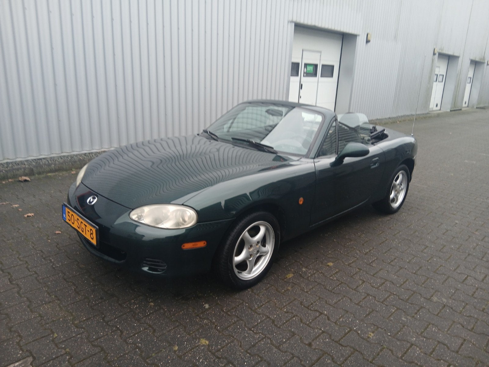 Mazda MX-5 NB cabrio 1.6I 110pk 2003 Groen apk tot 6-27, Auto's, Mazda, 40 €/maand, Zwart, 4 cilinders, Cabriolet