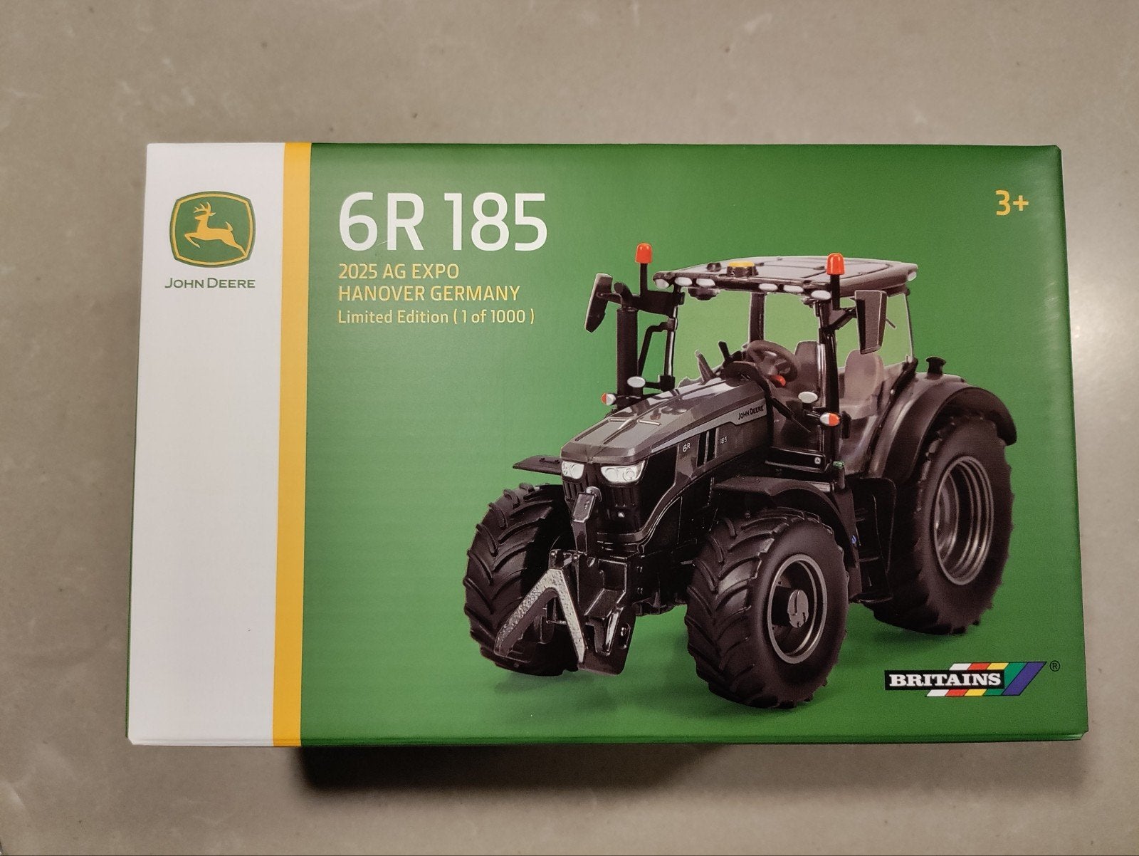 Britains John Deere 6R 185 Tractor - Limited Edition, Verzenden, Nieuw, Tractor of Landbouw, Britains